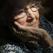 woman-65675_1920