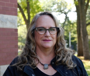 Headshot of Amy Hewitt